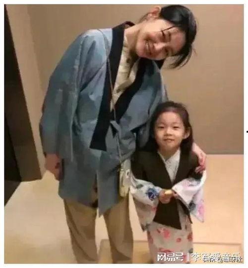 娱乐圈最新吃瓜爆料视频,揭秘明星背后的惊人真相!  第2张 娱乐圈最新吃瓜爆料视频,揭秘明星背后的惊人真相!  第2张
